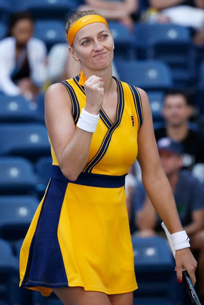 科维托娃在皇家马德里比赛中比赛局势复杂，刷新纪录引发热议！气势如虹延续(李娜vs科维托娃)